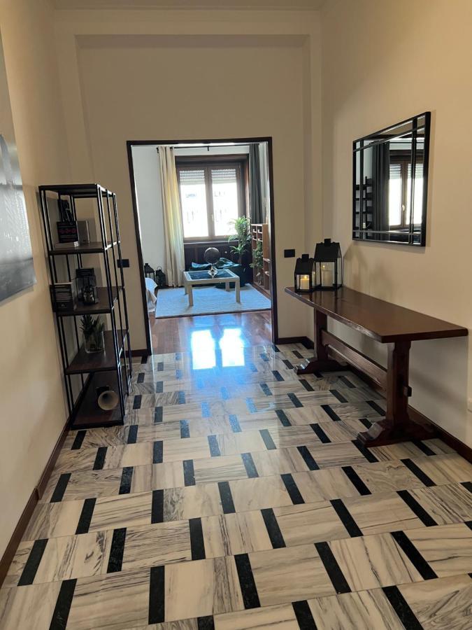 Rebecca'S Milano Collection: Repubblica Apartment Екстериор снимка